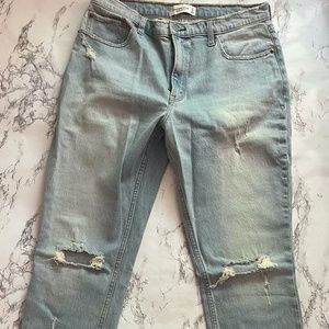 Abercrombie Mom Jeans Size 31/12 NWOT